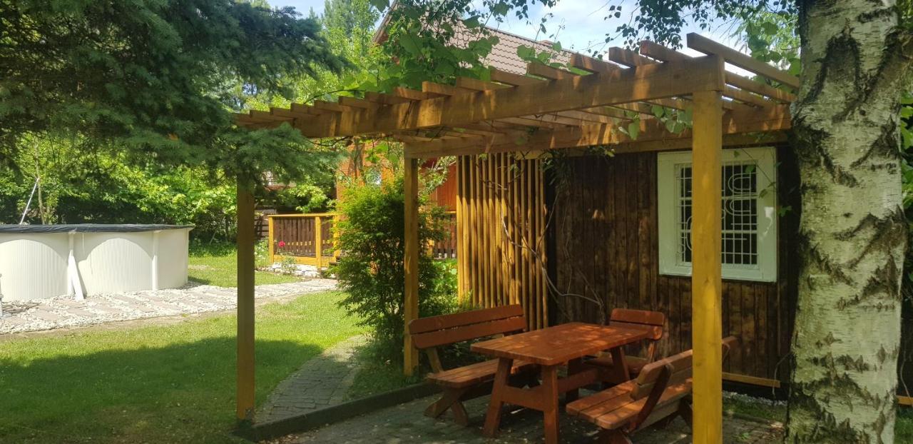 Szyszka I Roza Domek Na Jurze Zelazko Экстерьер фото
